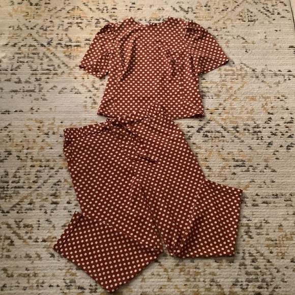 Eva Mendes NY&Co 2 Piece Outfit - Picture 2 of 10